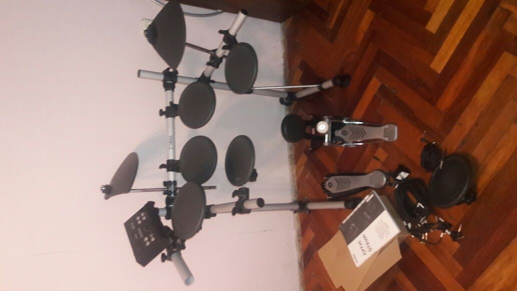 Ударная установка Yamaha dtx 500.