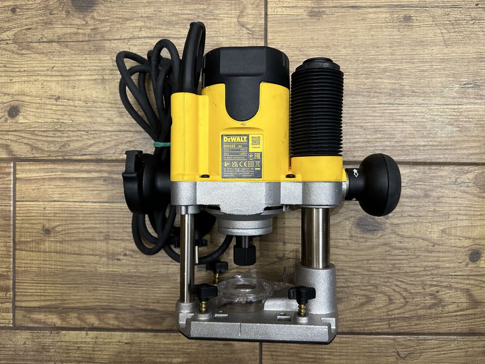 Frezarka górnowrzecionowa DW622 DEWALT 1400W + walizka TSTak (FV 23%)