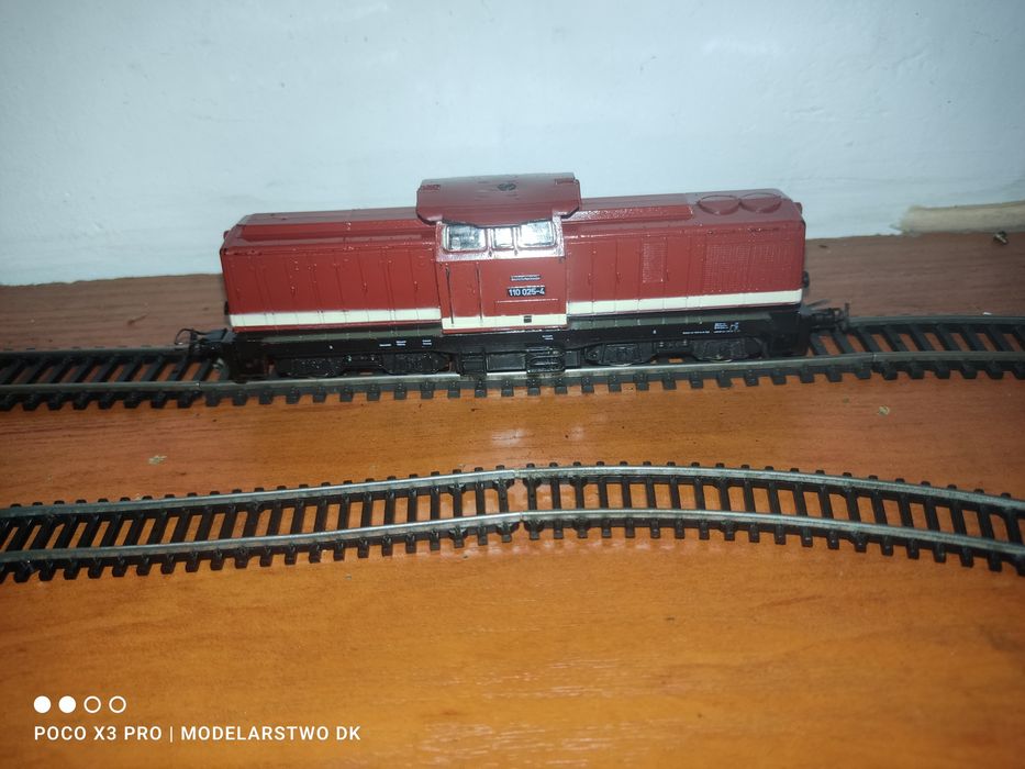 Piko sprawny oświetlony spalinowóz Br110 skala H0 1:87 kolejka makieta