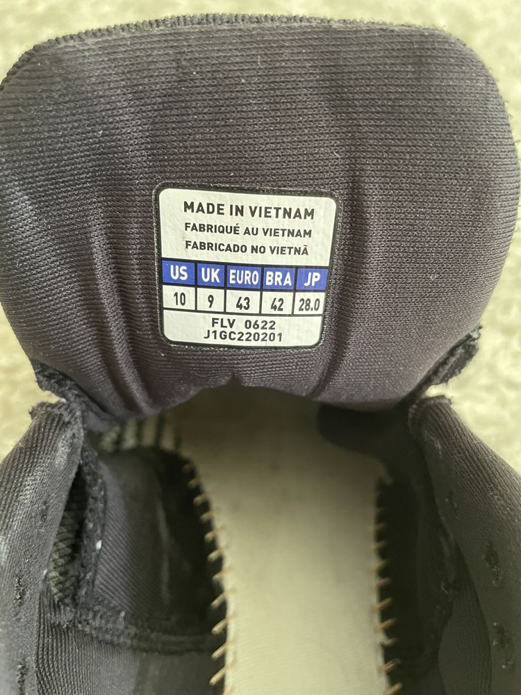 Кроссовки Mizuno