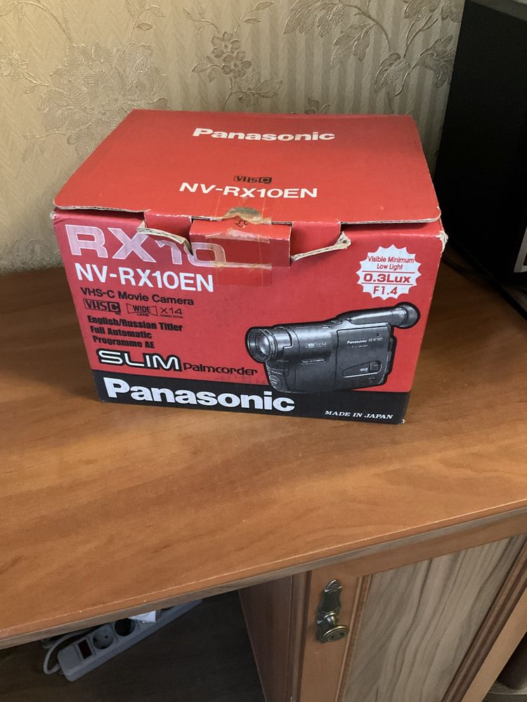 Видеокамера Panasonikc RX10. Комплект. Япония