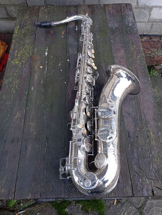 Продам саксофон.