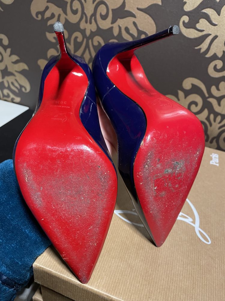 Louboutin So Kate 37,5-38 (francuskie 39)