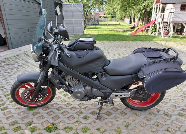 Honda NTV 650 Revere RC33