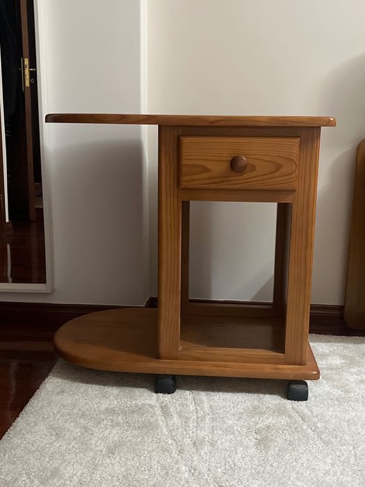 Mesa de apoio versátil