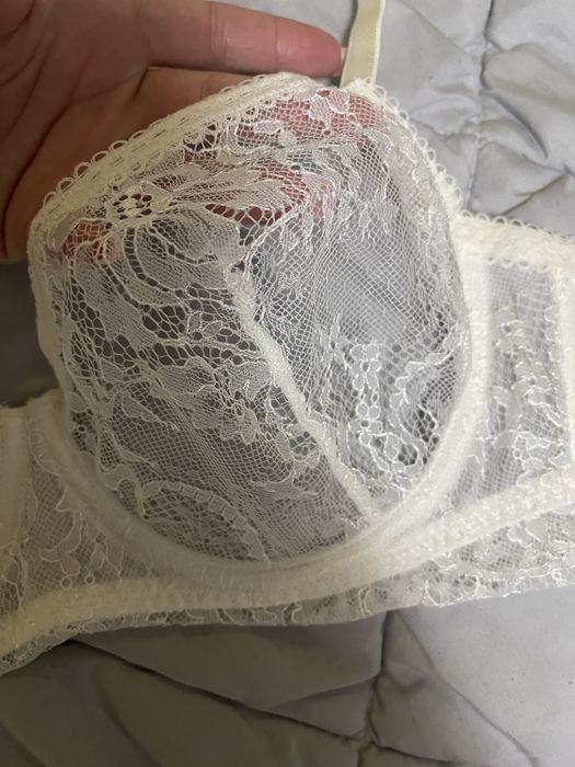 Бюстгалтер та пояс для панчох