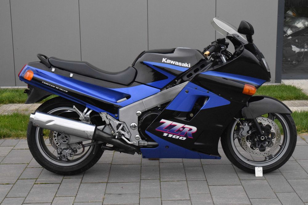 Kawasaki ZZR 1100 piękny stan, cały oryginał, 1 ręka, książka, z DE***