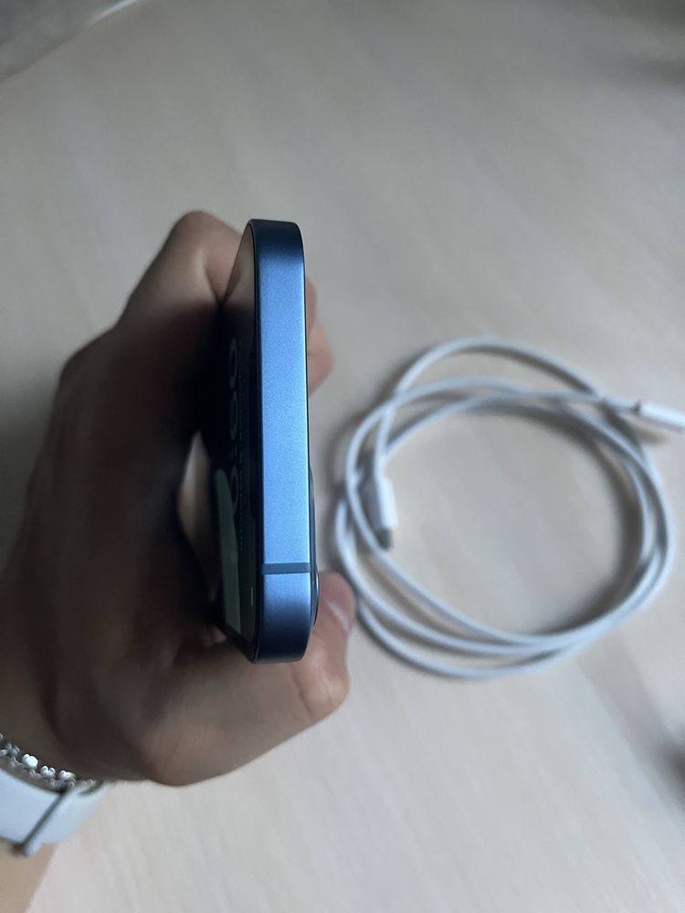 iPhone 13 неверлок, акум 93%