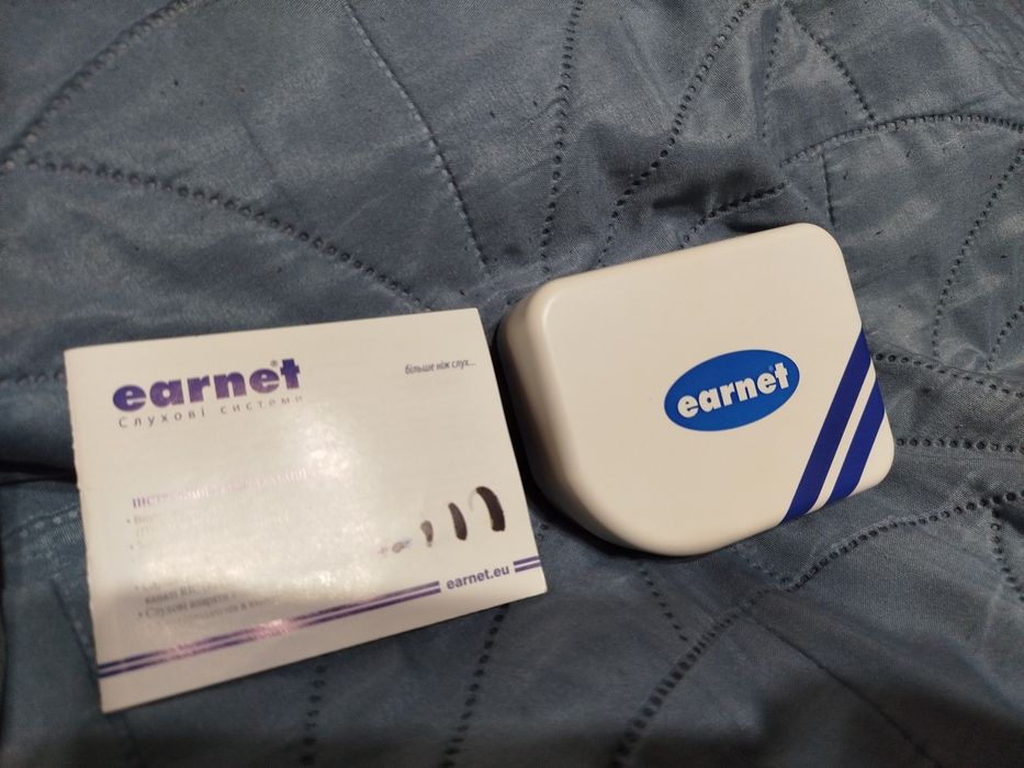 Слуховой аппарат earnet D136