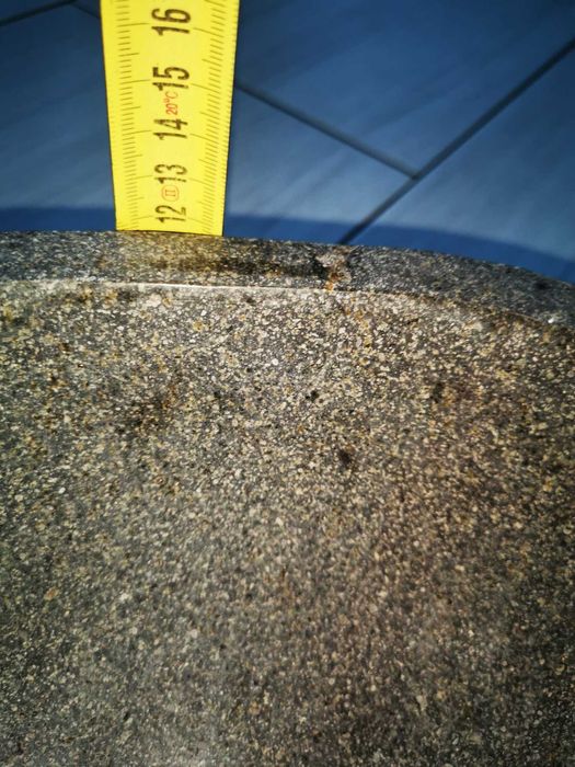 Umywalka z kamienia rzecznego