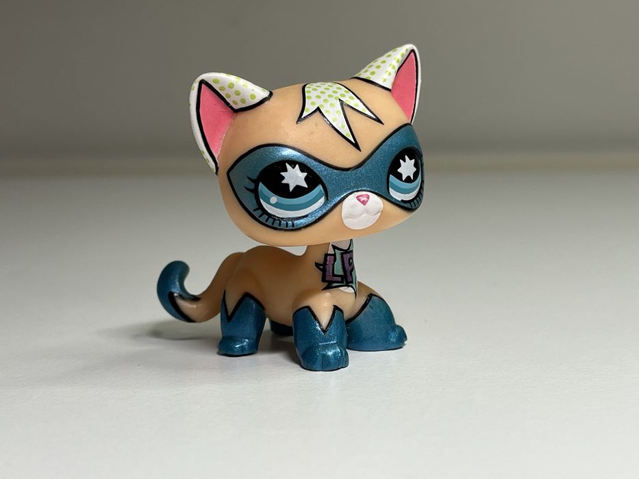 lps littlest pet shop shorthair Superhero Cat Comic Con Kitty