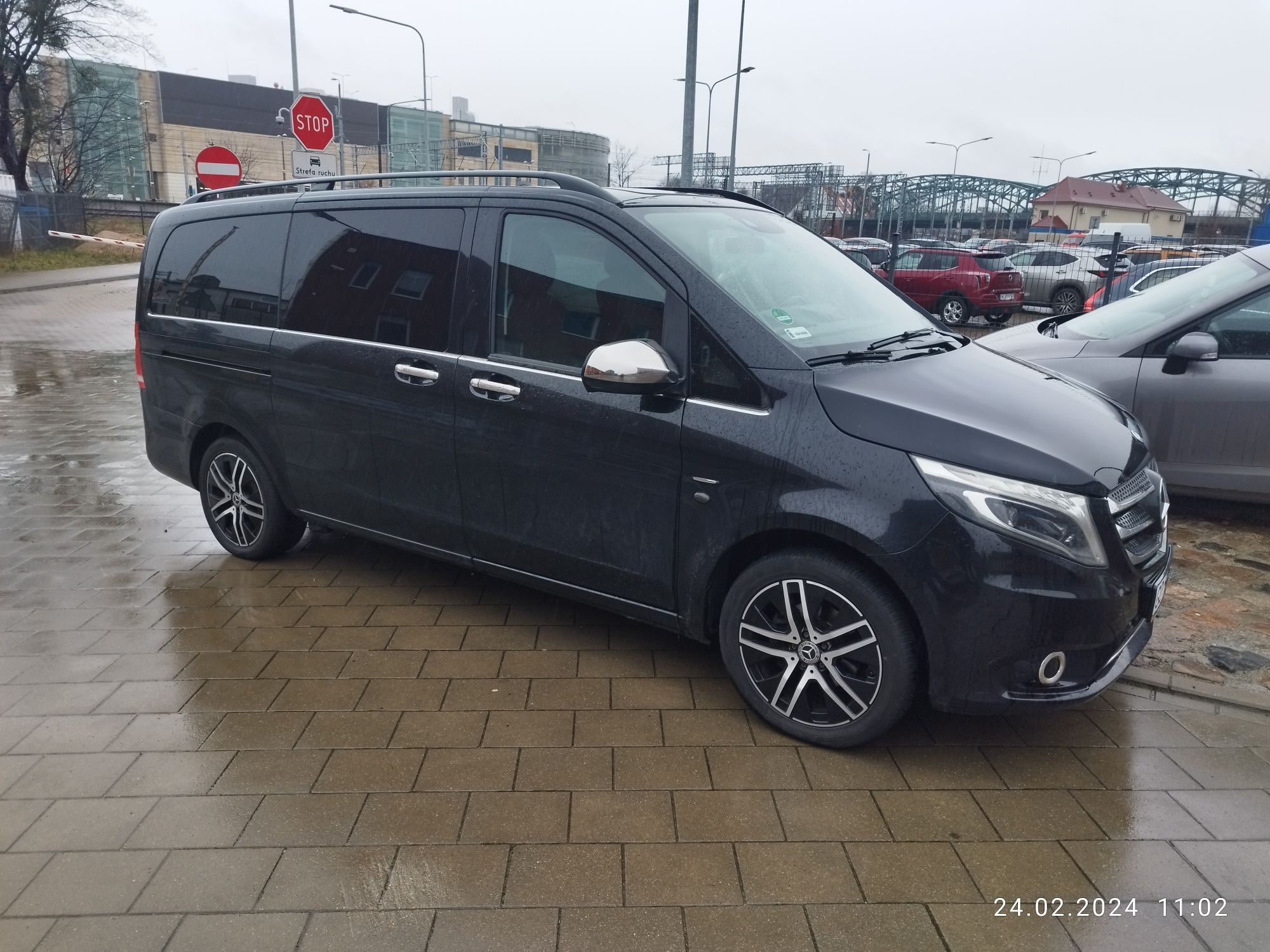 Wypożyczalnia Bus 8 osobowy Mercedes Vito Wynajem