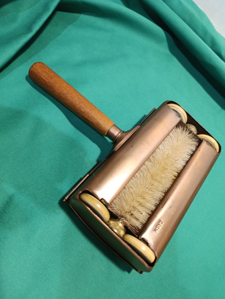 Miedziana zmiotła vintage szczotka do okruszków