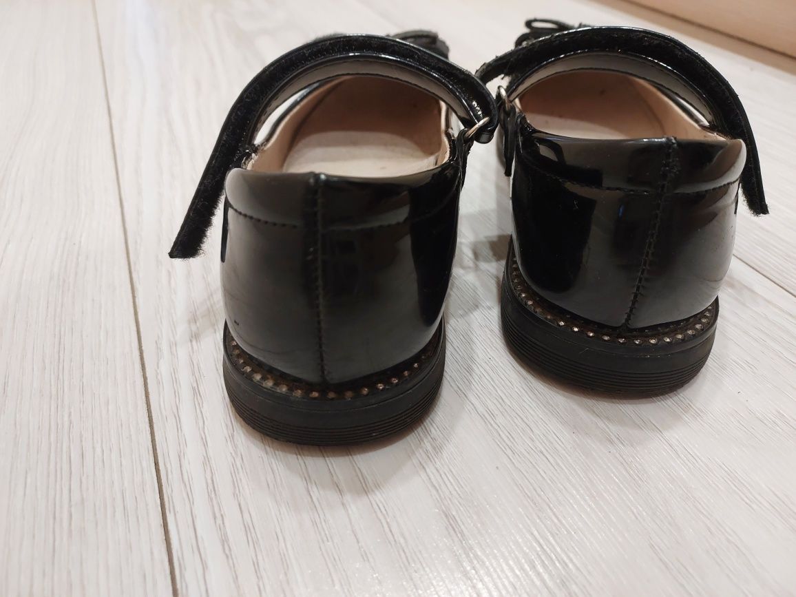 Туфлі для дівчинки