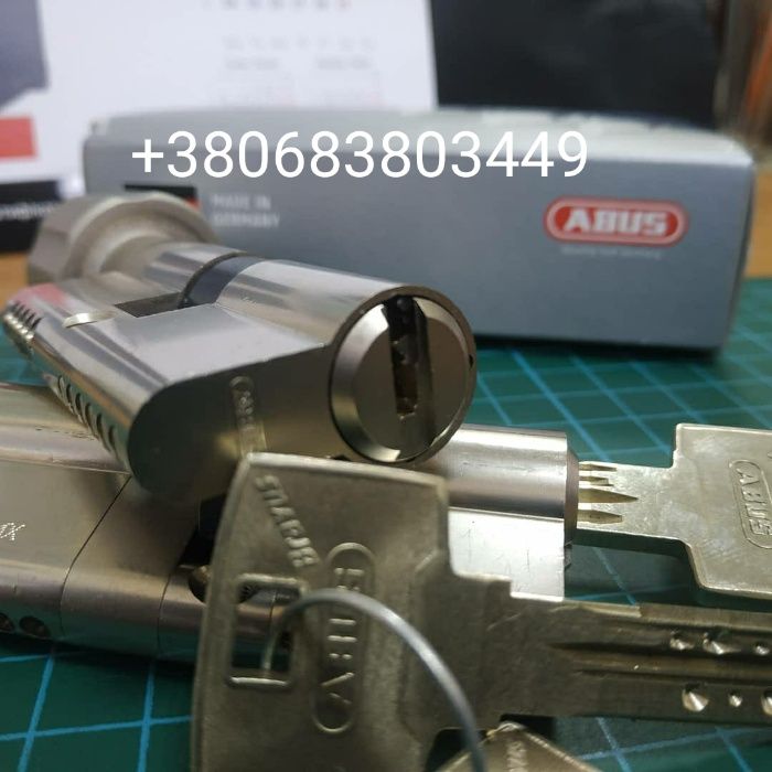 Служба аварійного відкриття замків сейфів в Рівному