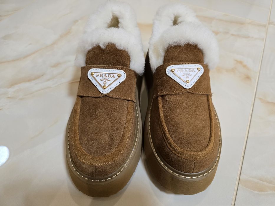 Ботіночки Prada на хутрі