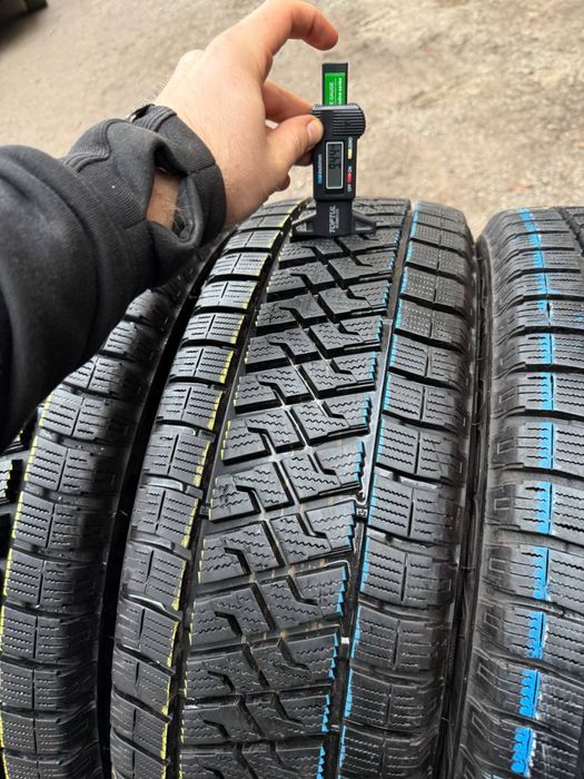 Шины БУ 215 65 R 16 C lassa wintus комплетк грузовая зима