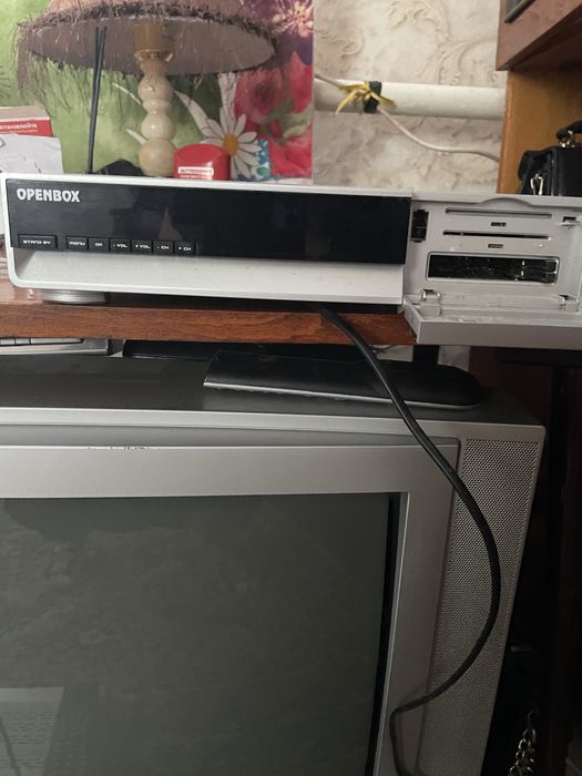 Продам спутниковий тюнер