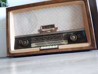 Radio Philips Saturn 563