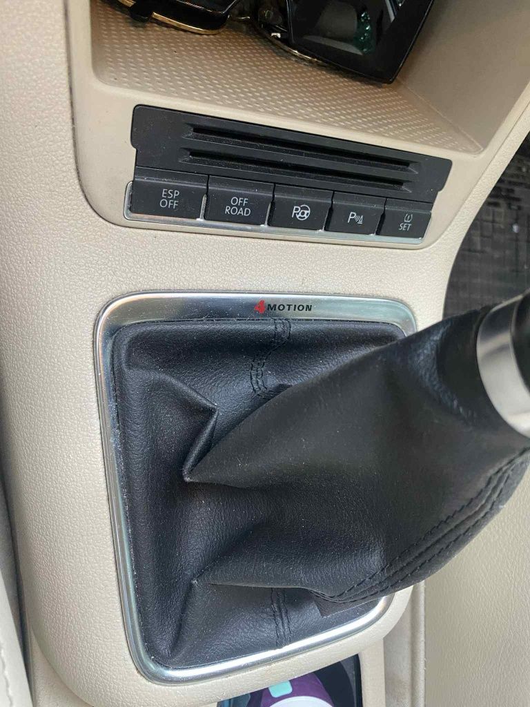 Volkswagen Tiguan 2.0 TDI 4x4 Navi, skóry