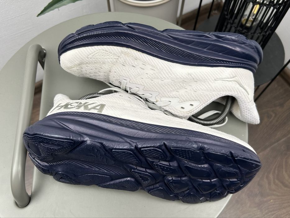 Оригінал! Кросівки Hoka Clifton 9 40.5 розмір М06026
