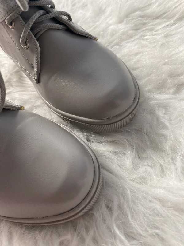 Nowe szare buty sneakersy z ćwiekami Elisa Esposito rozmiar 39