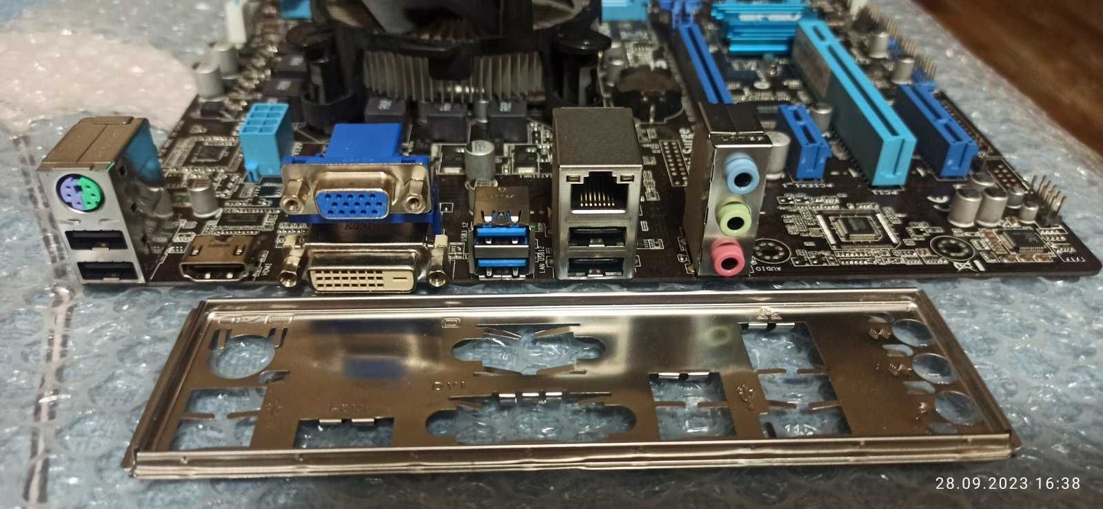 Материнська плата ASUS P8H77-M LE,Socket LGA1155 + i3 3220 CPU 3.30GHz