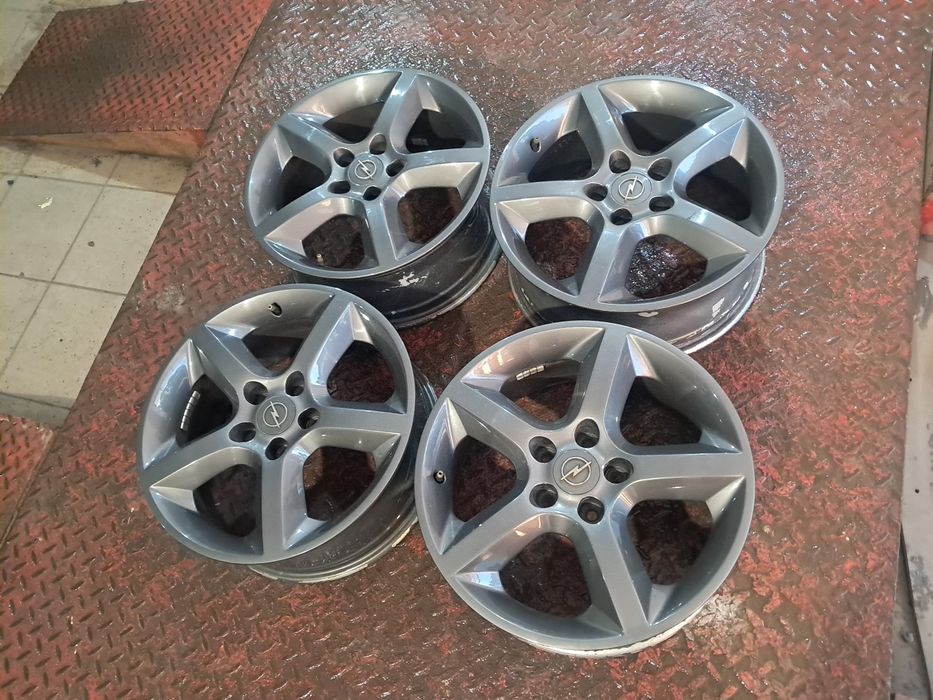 Alufelgi 17 Grafit Opel Vectra C Zafira B Signum Astra H