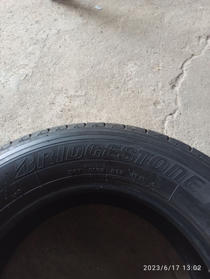 Opona Bridgestone 225/65/R16C