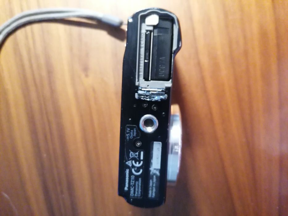 Máquina fotográfica Lumix TZ10, Bolsa Crumpler e cartão memória 16 GB