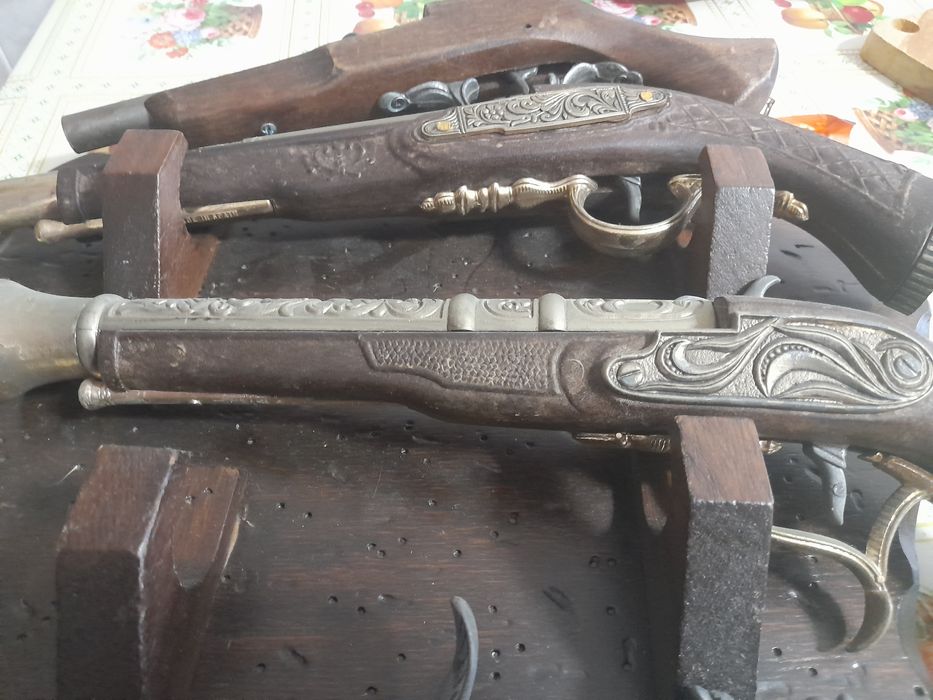 Pistolas antigas coleção