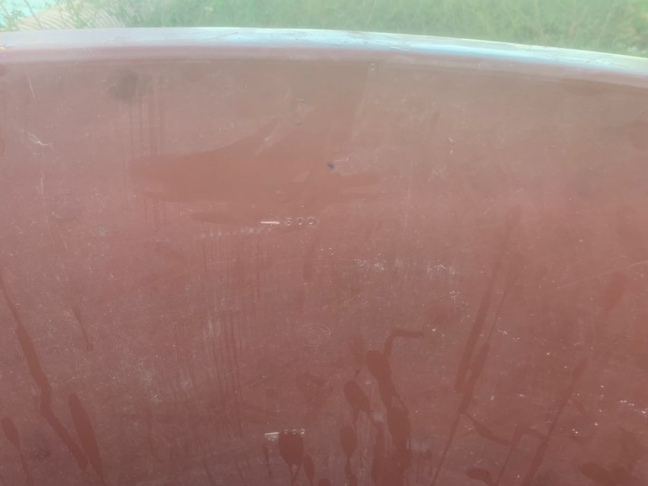 Dornas plástico e canecos