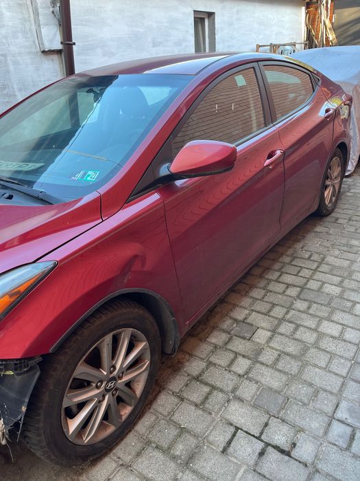 Авто Hyundai Elantra