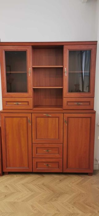 Komoda / witrynka / regał - mebel w bardzo dobrym stanie