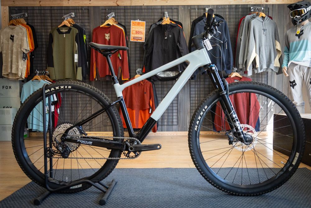 BICICLETA DE MONTANHA FOCUS RAVEN 8.8
