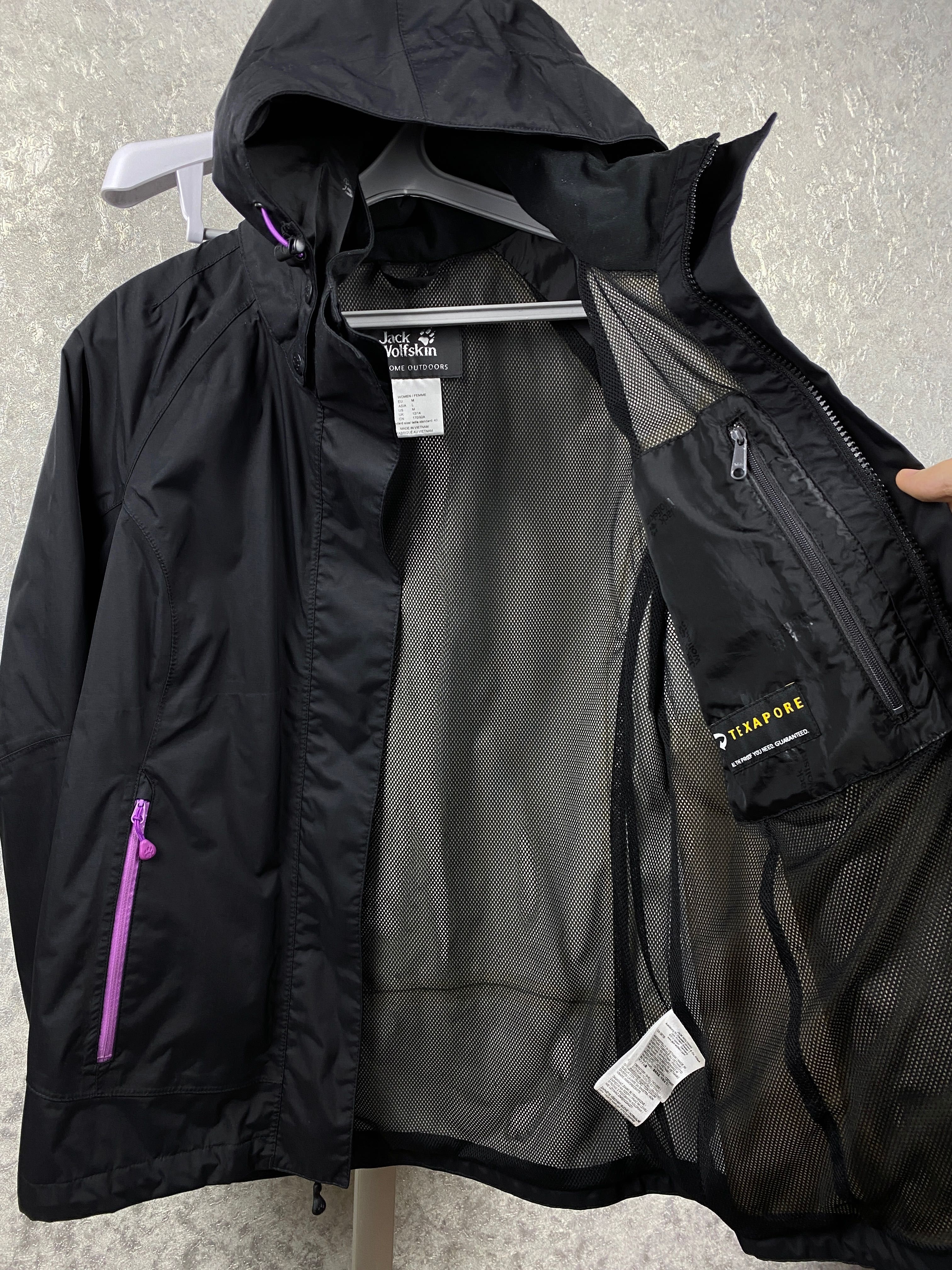 Женская черная мембранная куртка/ветровка Jack Wolfskin Texapore