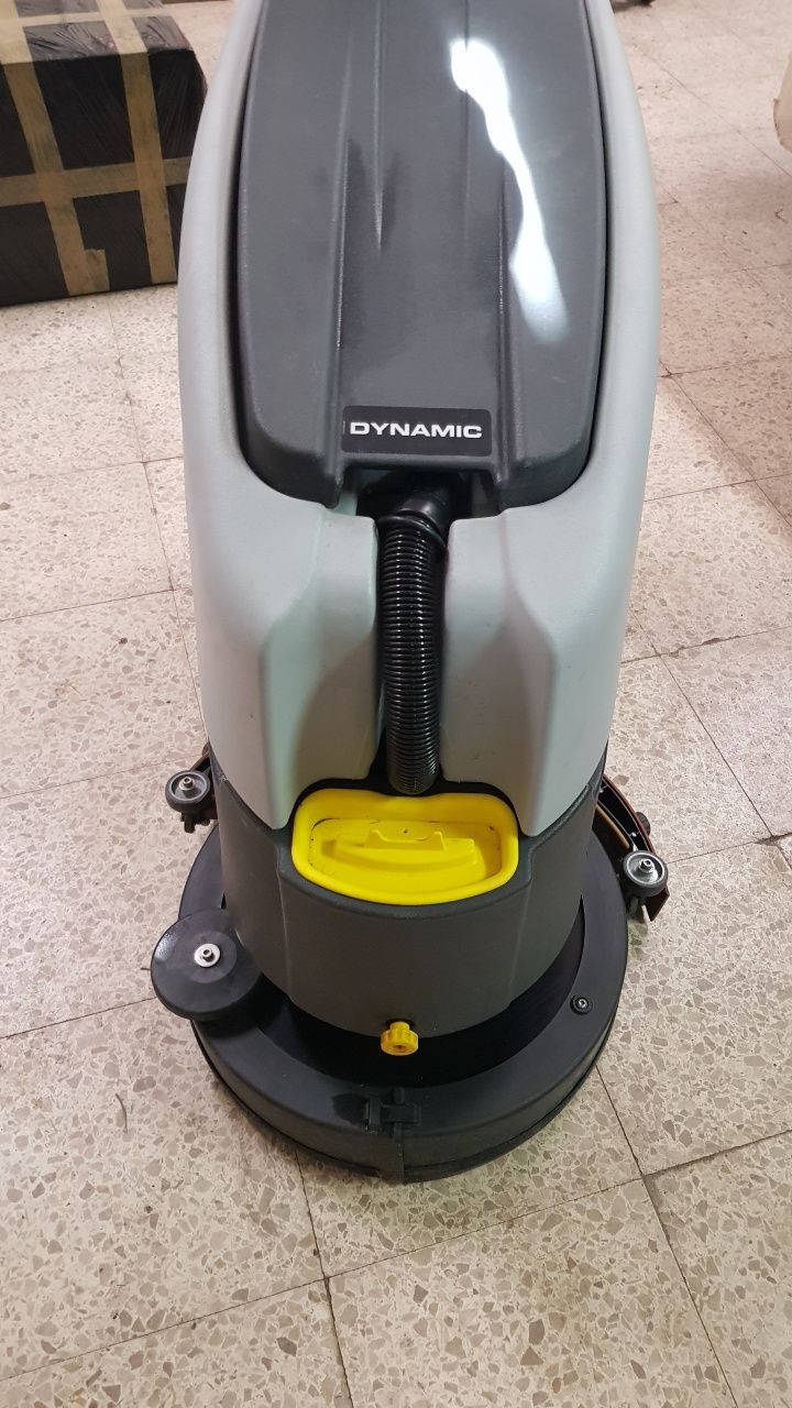 Sprzedam szorowarke do mycia podłóg  firmy Lavor Dynamic 45E