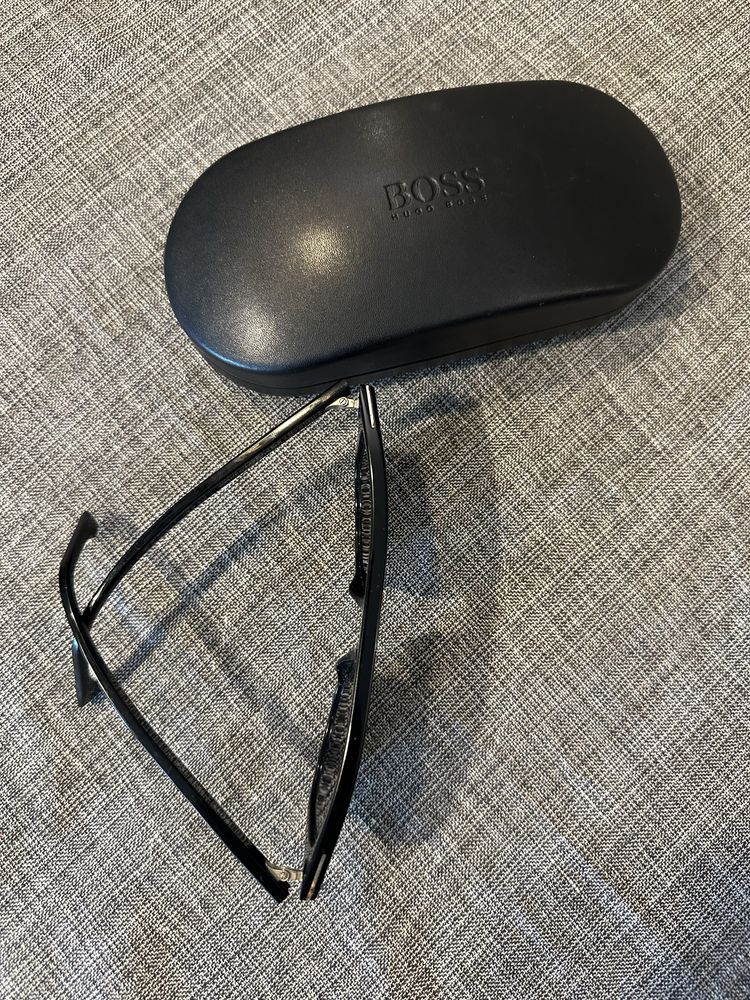 Óculos de sol Hugo Boss - como novos