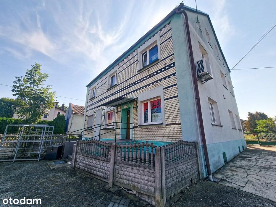 Dom dla dwóch rodzin, pracowników...