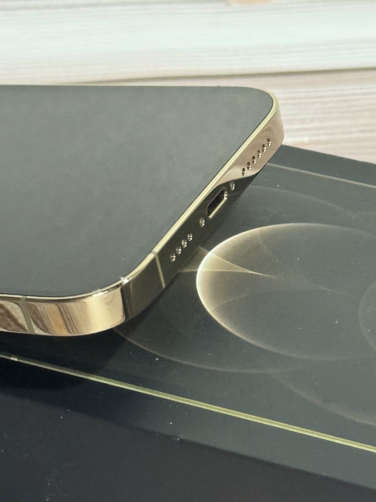 Продам Iphone 12 Pro max 512gb