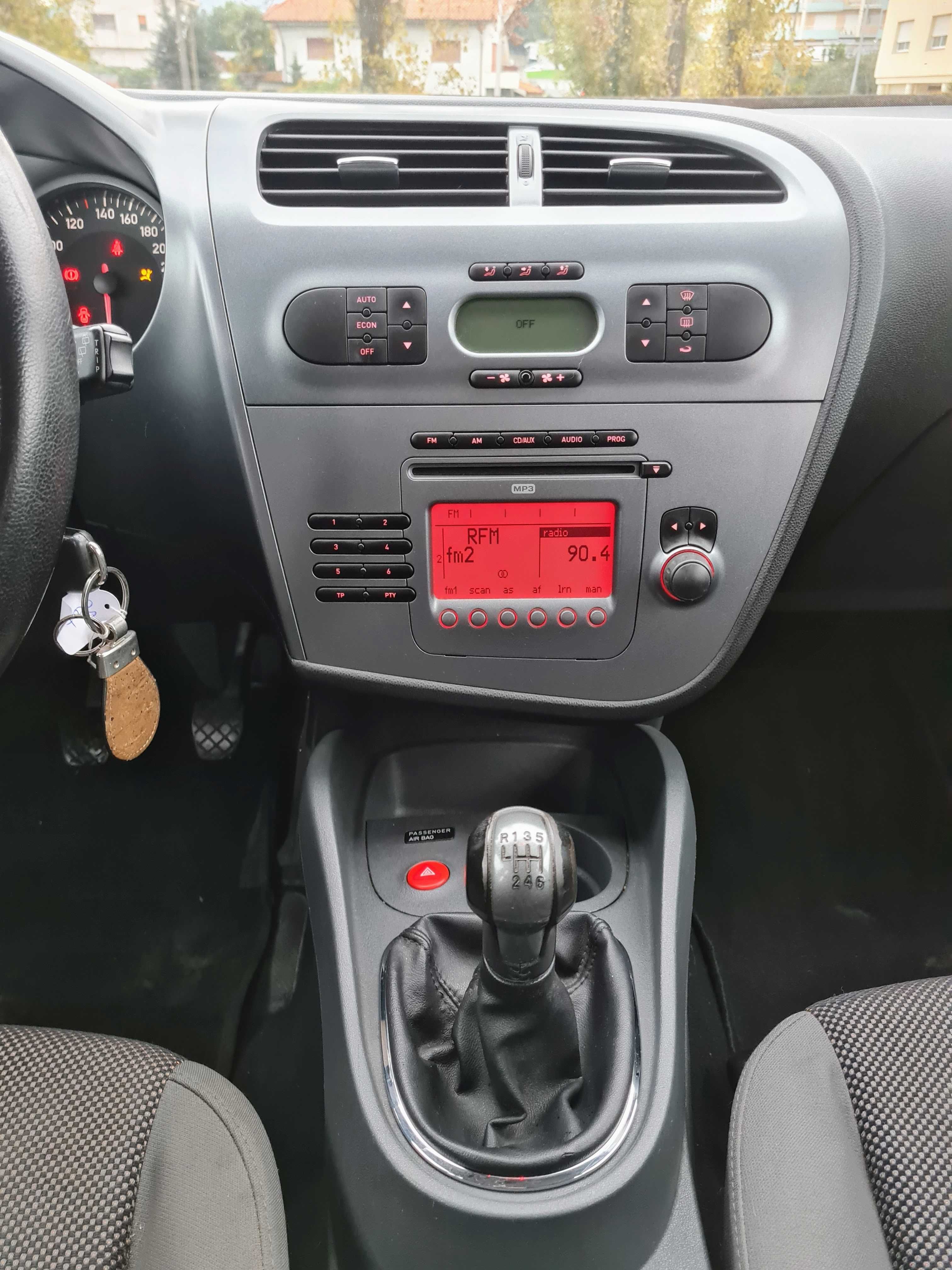 Seat Leon 1.4 TSI Turbo 125 Style - Reservado!