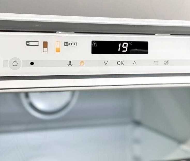 Вбудований холодильник Miele KFNS 37432 iD встроенный міле