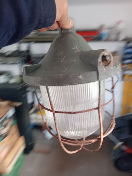 Lampa przemysłowa prl