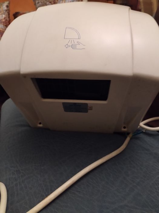 Secador de Mãos elétrico