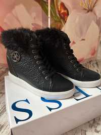 Guess Buty damskie botki czarne rozmiar 37