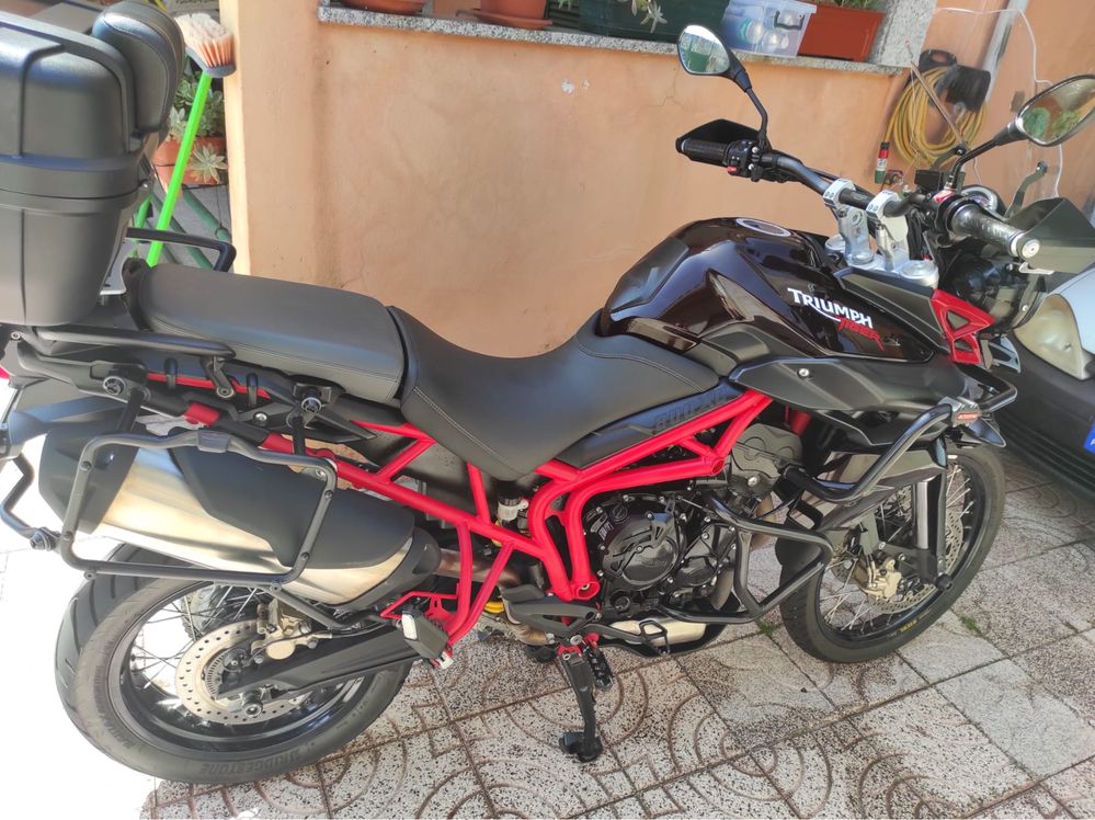 Triumph tiger 800