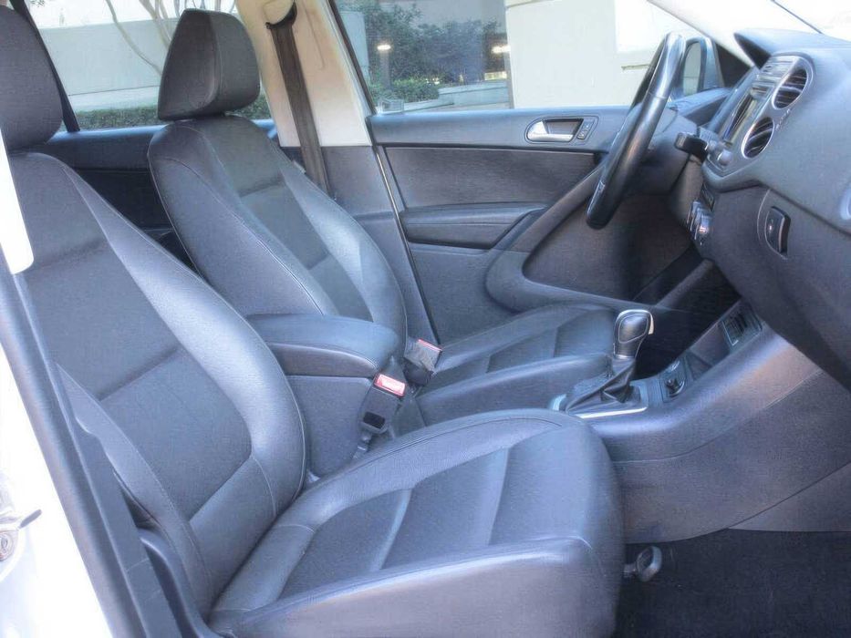 Volkswagen Tiguan      2016