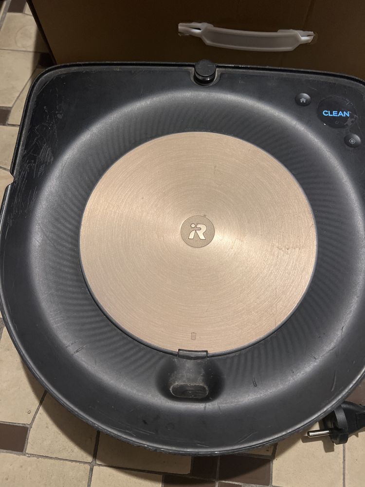 Roomba s9 dwie sztuki i stacja ladujaca - uszkodzone