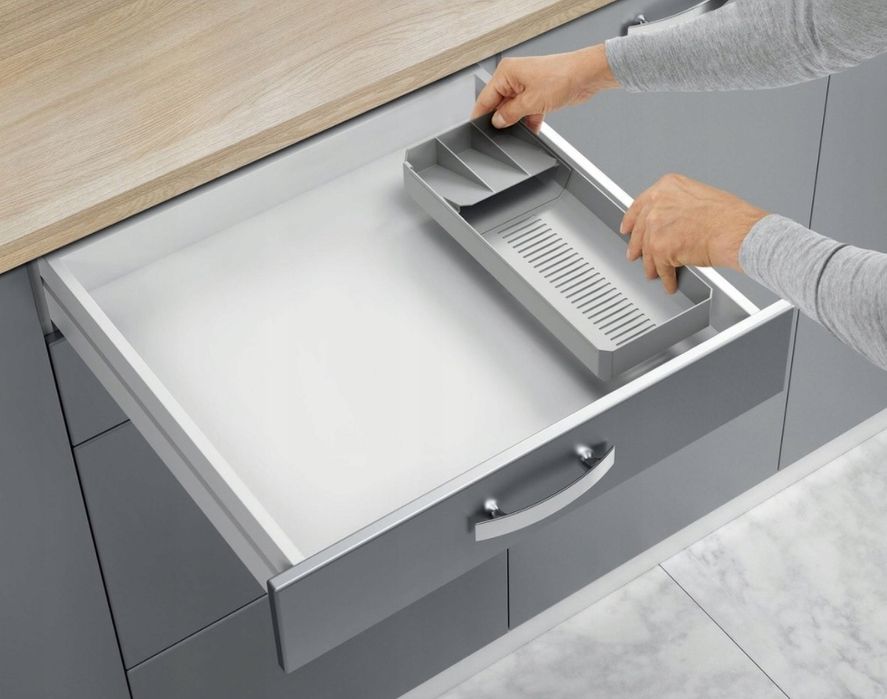 hit regulowany wkład na sztućce do szuflady swiss