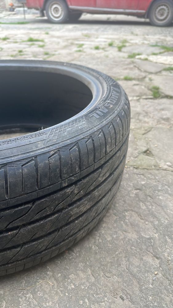 Продам шини 235/40/19